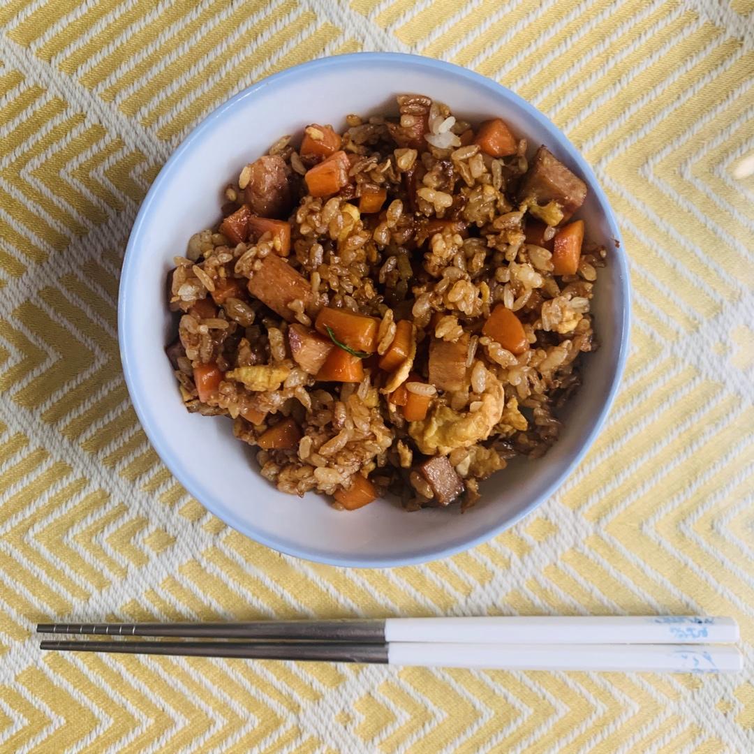 好吃到停不下来的酱油蛋炒饭
