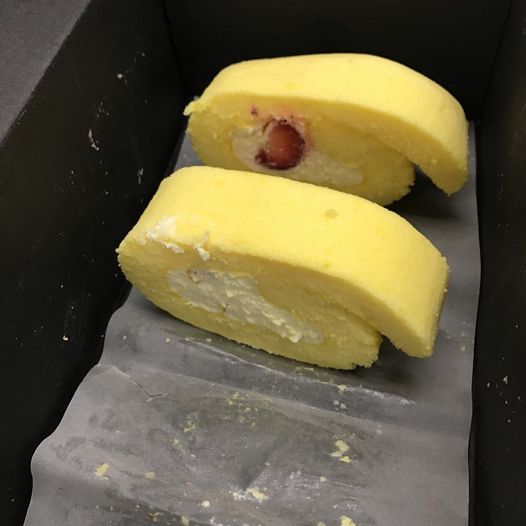 清新百香果蛋糕卷