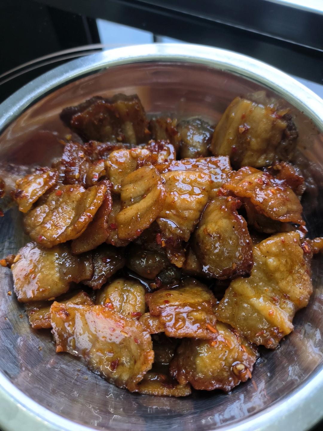 “椒盐五花肉” 一口炒锅就能吃到烧烤