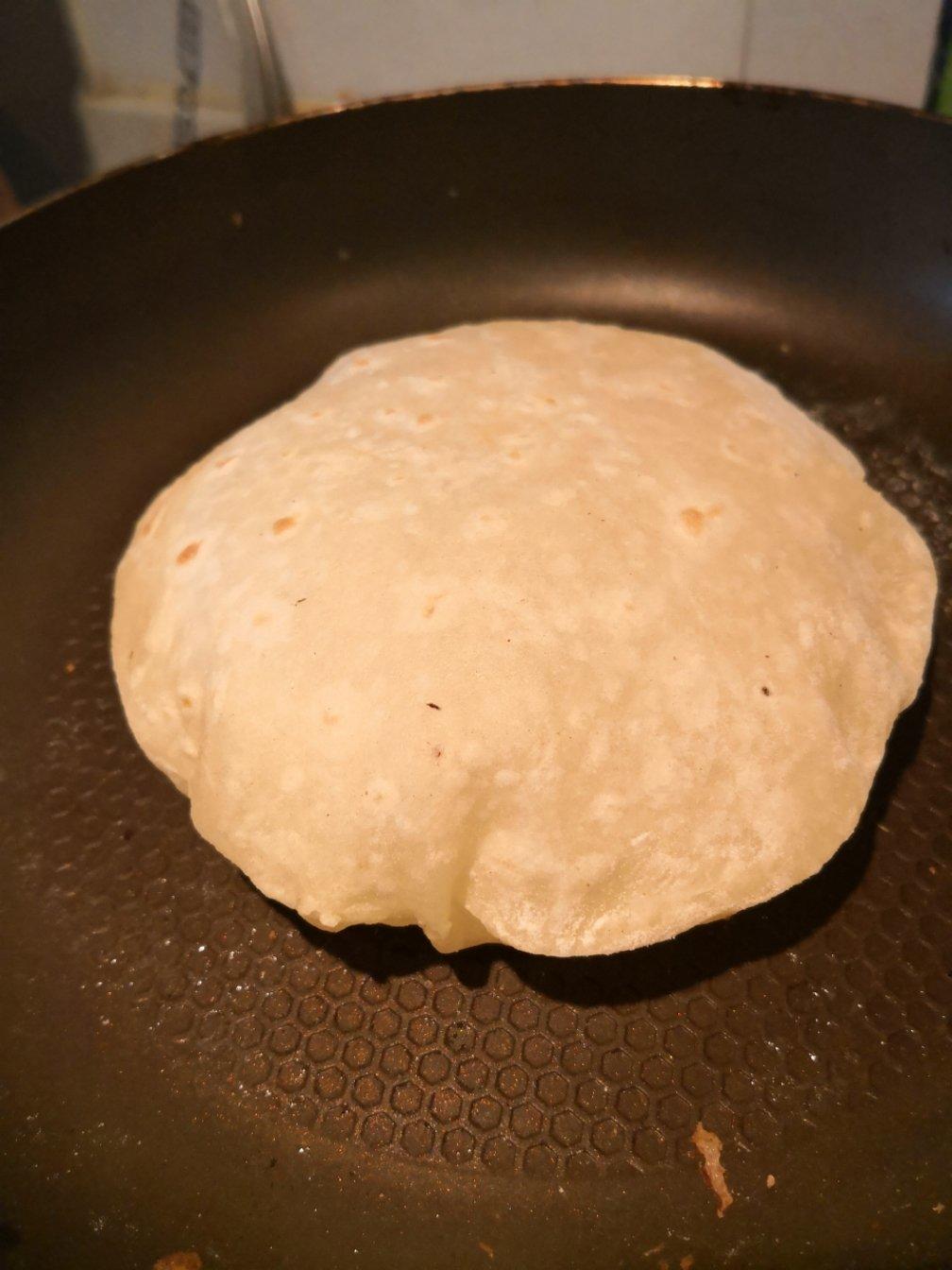 早餐摊的鸡蛋灌饼很好吃？不，我自己做的鸡蛋灌饼更好吃！