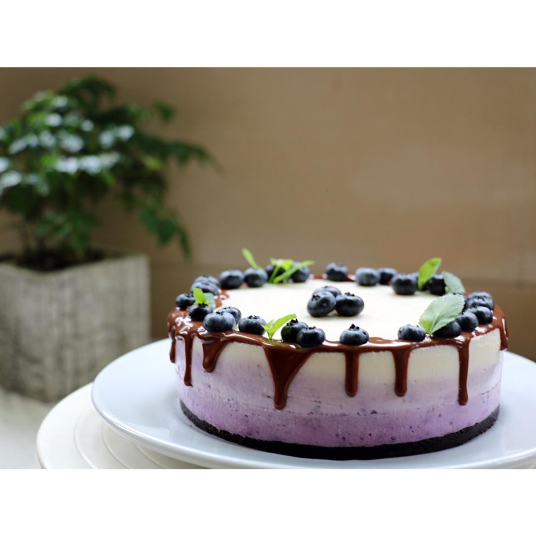 三月的猫咪做的渐变蓝莓冻芝士蛋糕(免烤)