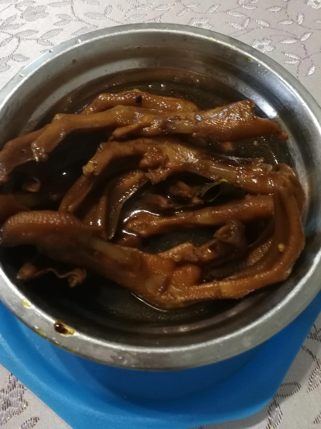 香卤鸭掌（好吃得不得了）