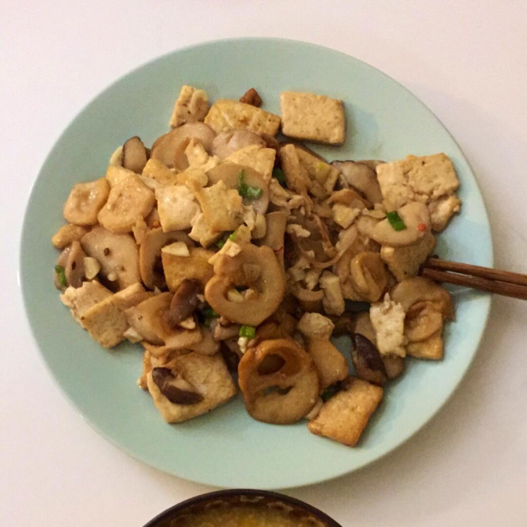 超鲜美鸡腿菇烧豆腐