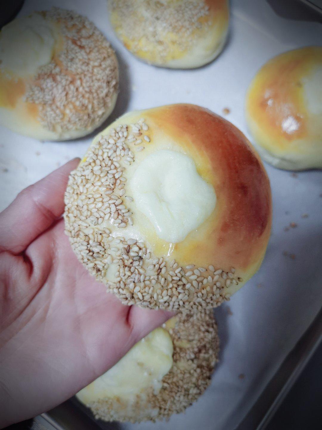 松软可口💯奶香四溢🉐日式红豆乳酪包🥯