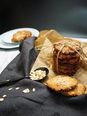 健康椰子油黑糖燕麦高纤饼干【轻卡小食】的做法 步骤9