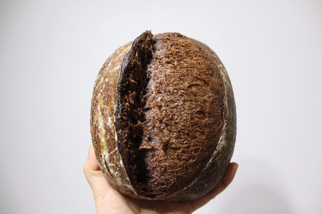 天然酵母粗粮黑米硬欧包丨无糖无油