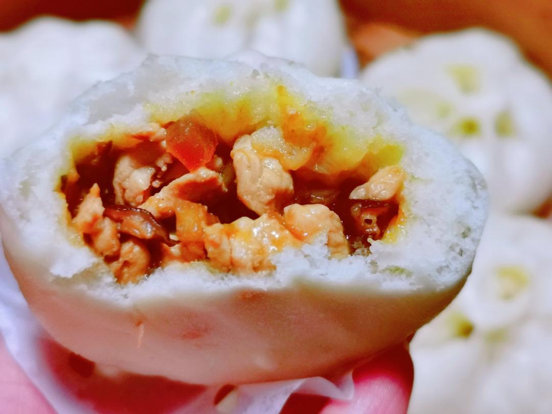 香菇鸡肉包子