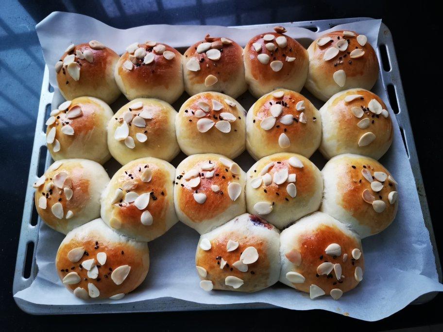 超软牛奶餐包，此配方超软不甜易出膜，放一礼拜不变硬