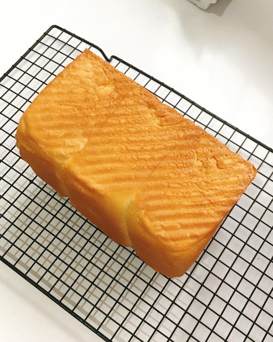烫种鲜奶吐司