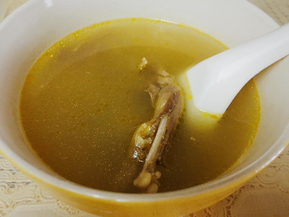 枣杞乳鸽汤