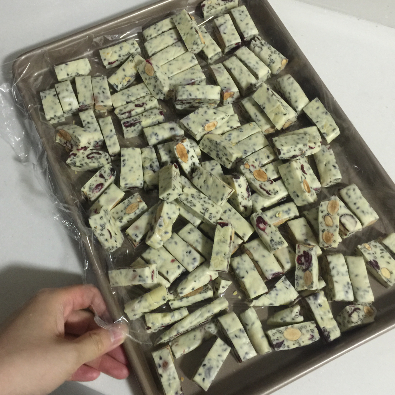 芝麻花生牛轧糖