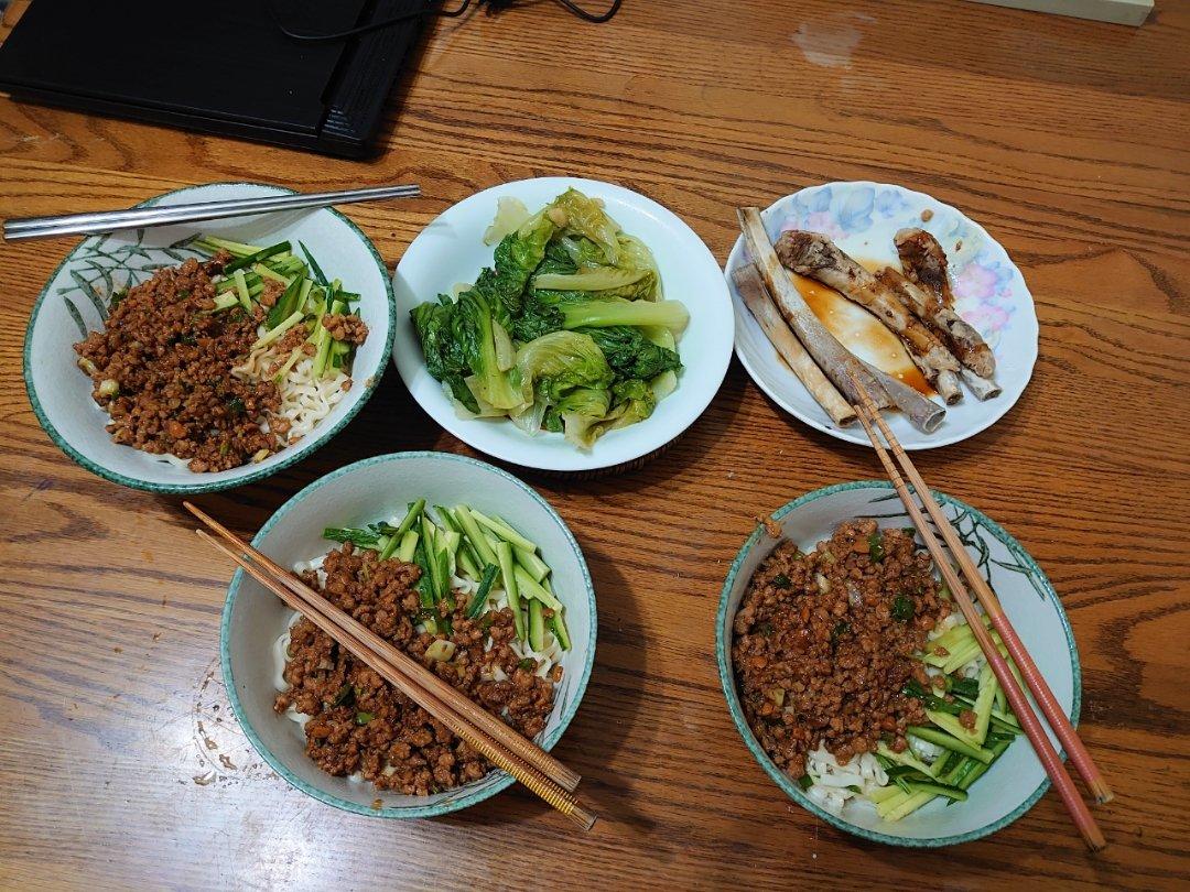 堂妈的炸酱面