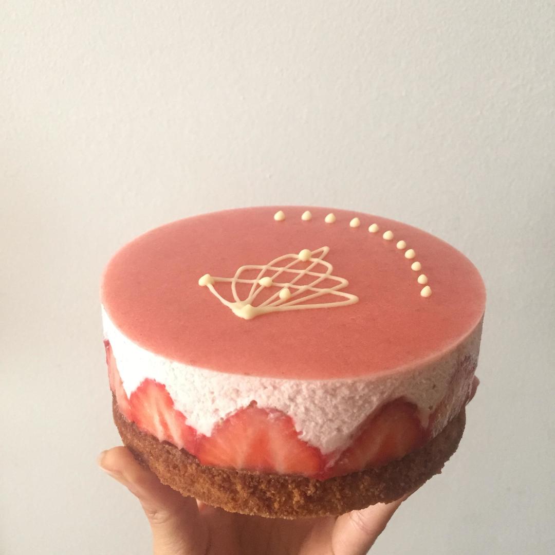 草莓慕斯杏仁塔的做法