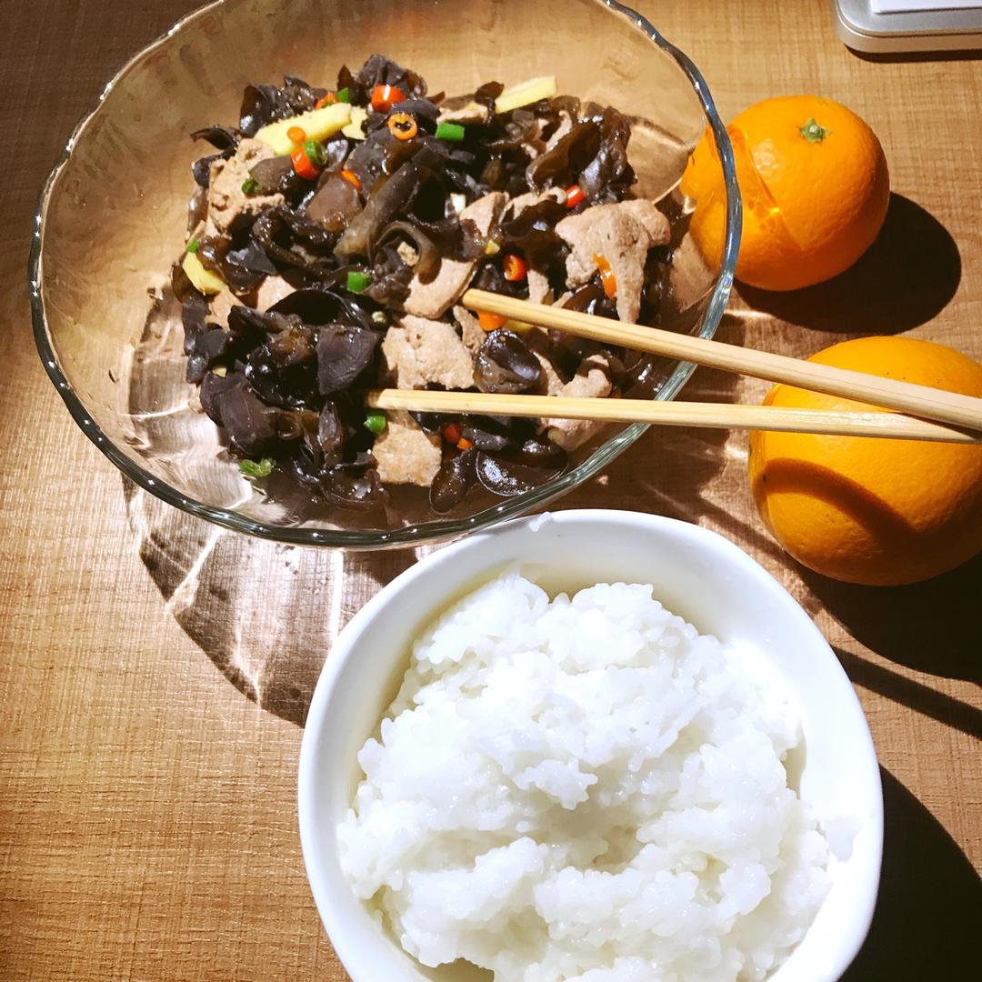 超下饭的木耳炒肉