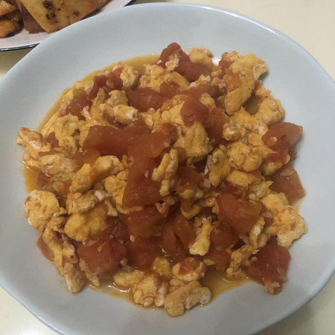 番茄炒鸡蛋（超浓的番茄味）