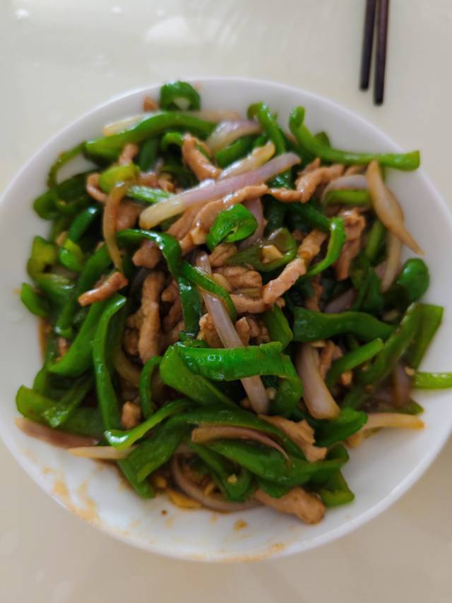 ‼️好吃到舔盘的青椒肉丝盖浇饭