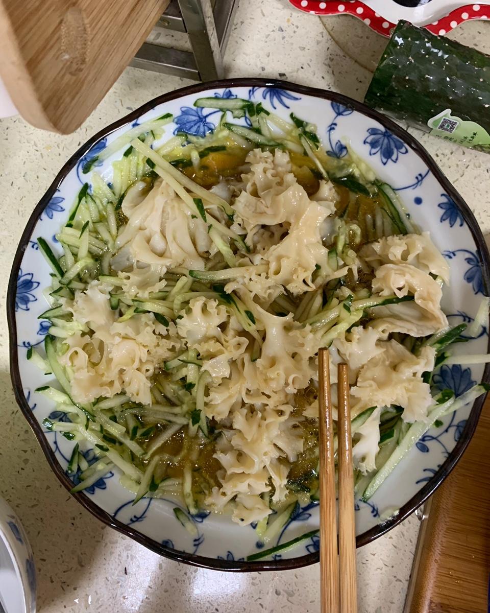 凉拌绣球菌