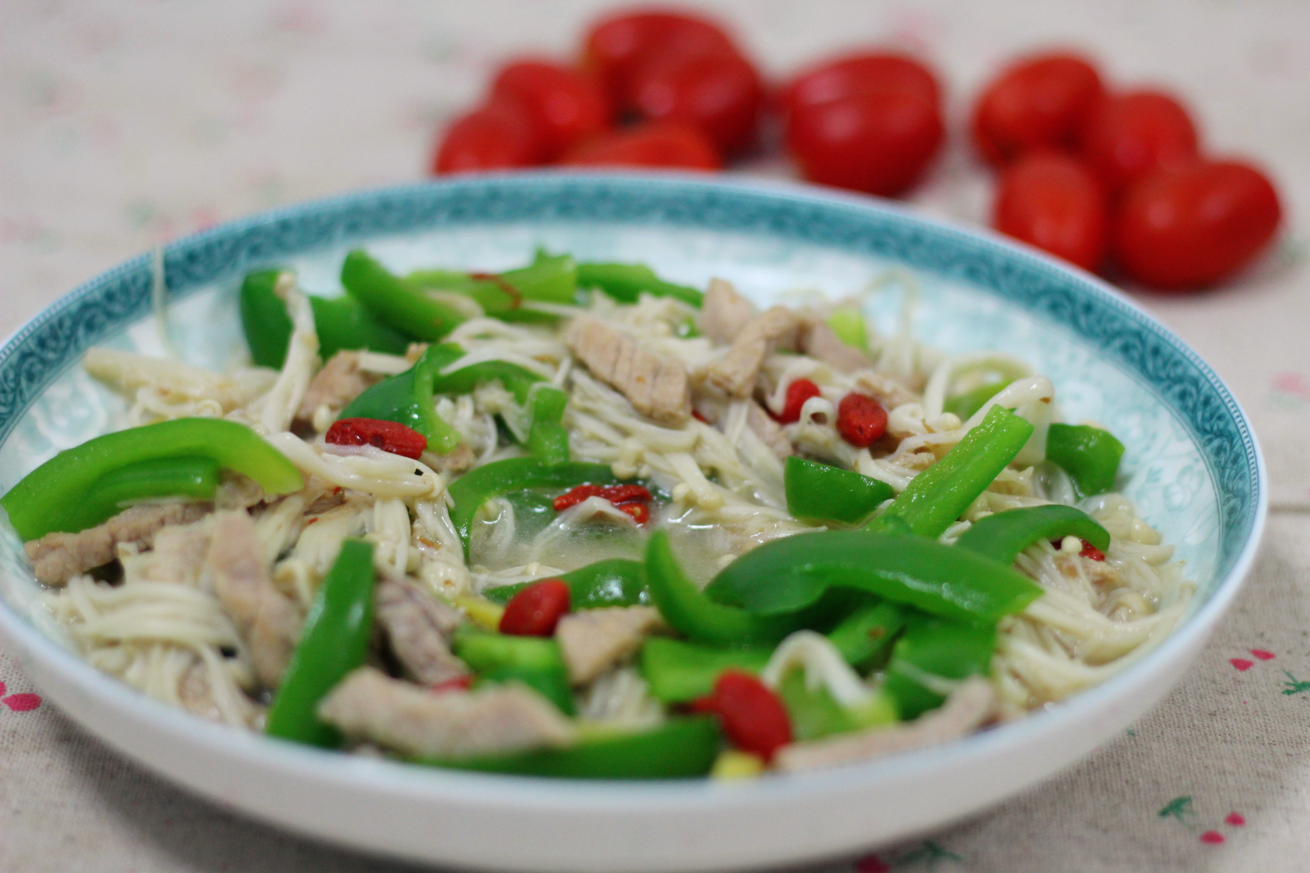 金针菇肉丝小炒