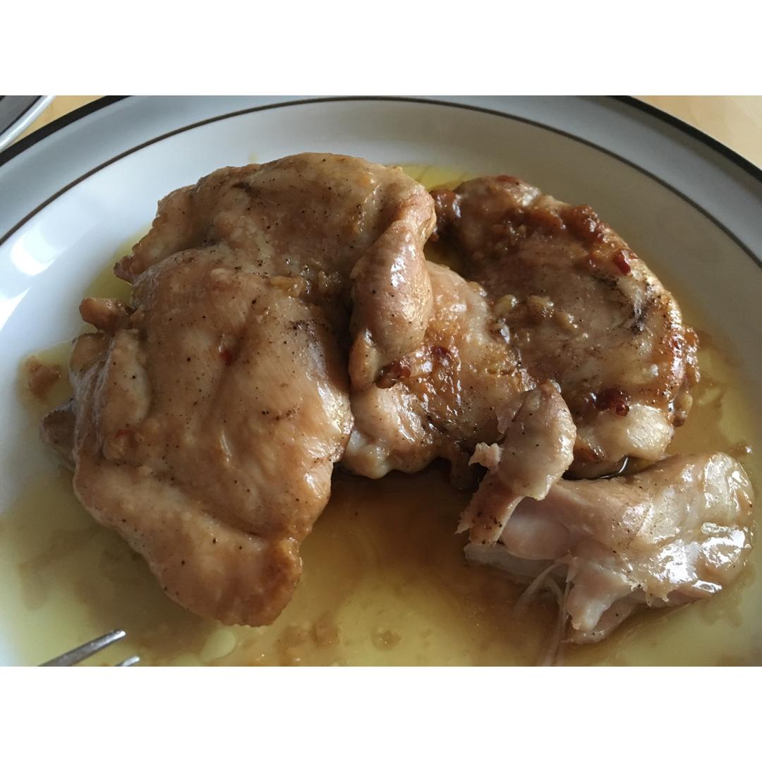 酷炫屌炸天好吃的煎鸡胸肉（香蒜蜂蜜煎鸡胸肉）