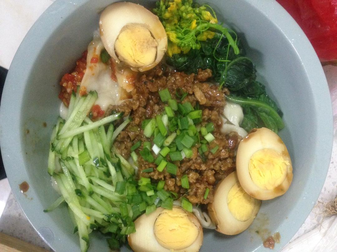 堂妈教你做油泼肉酱扯面