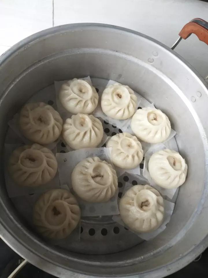 单独的包包子手法，捏包子捏法