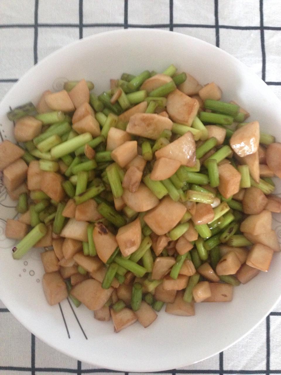 蒜苔杏鲍菇