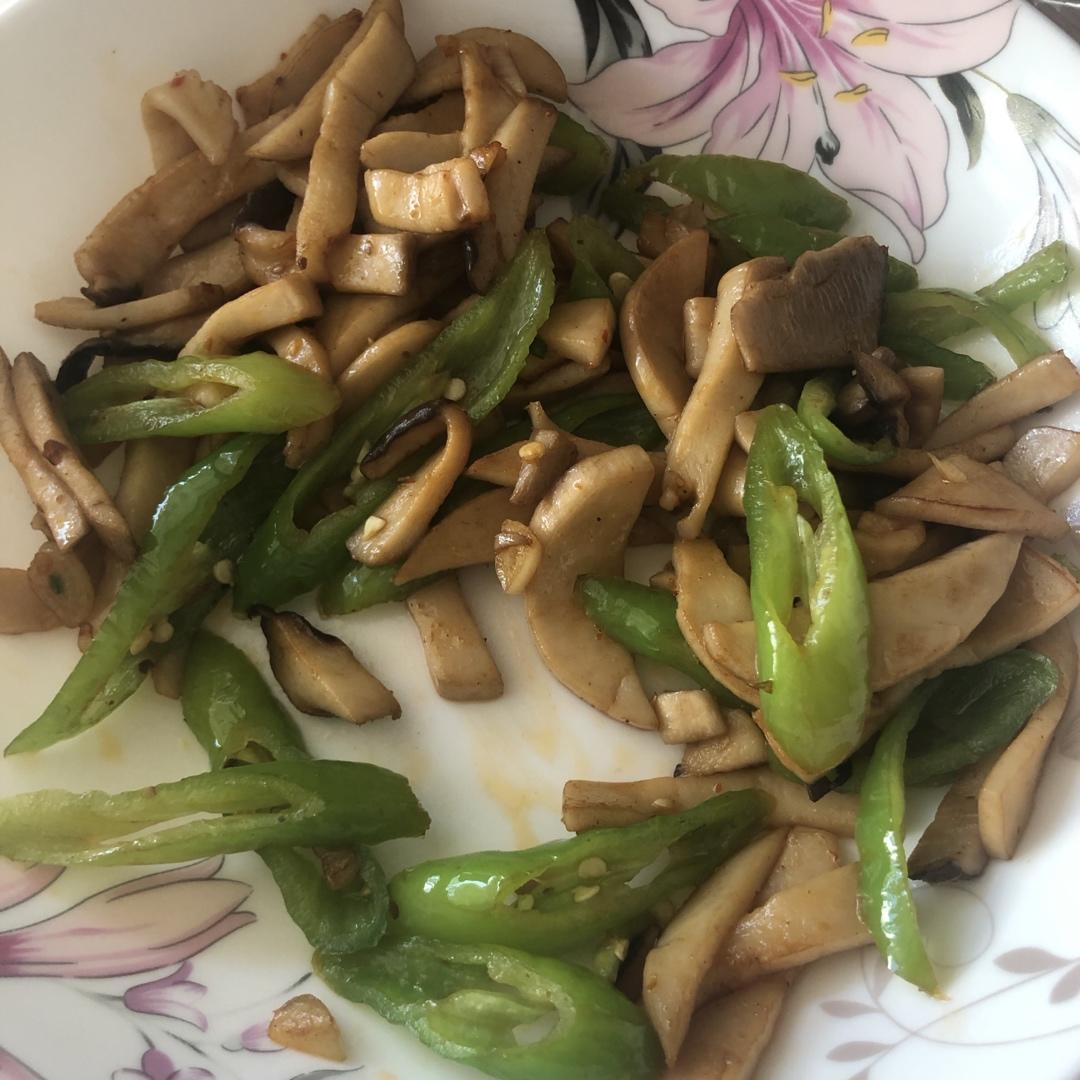 杏鲍菇炒青椒