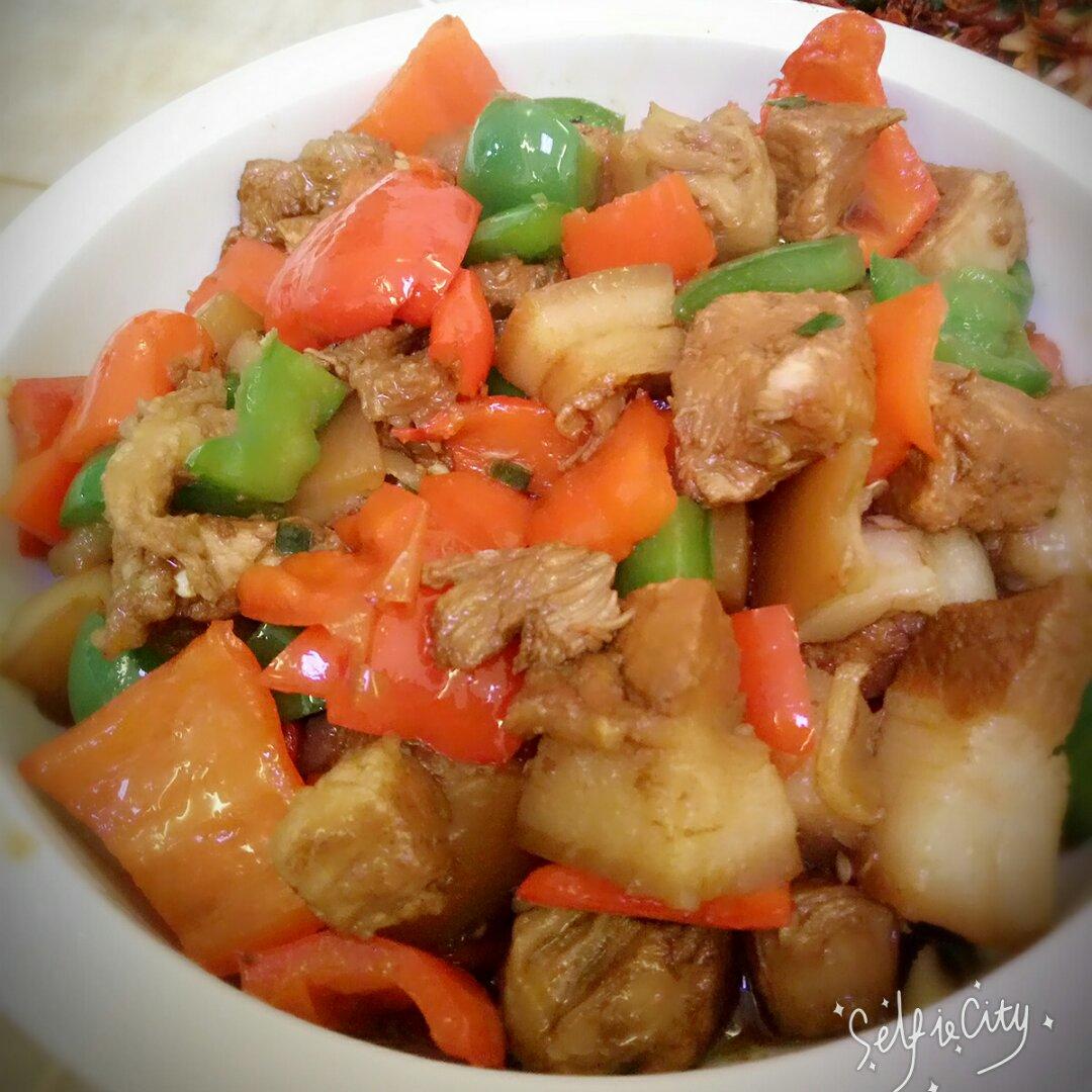 辣椒炒红烧肉