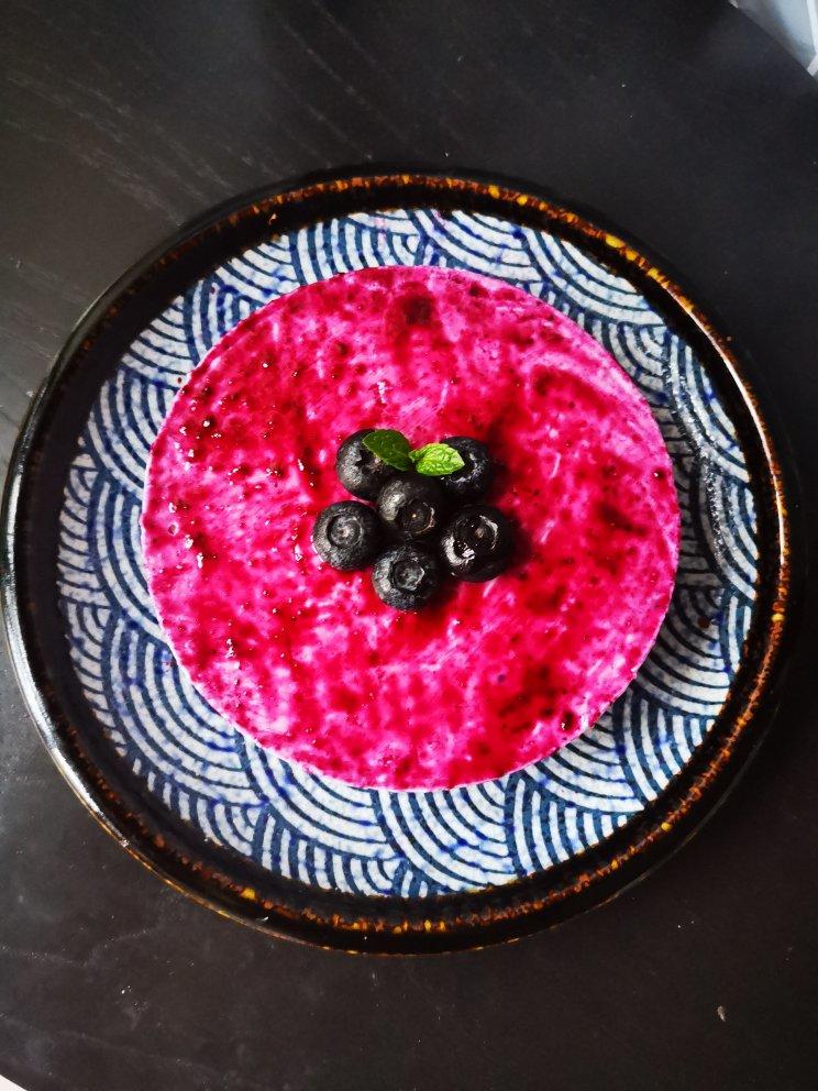 6寸酸奶蓝莓慕斯