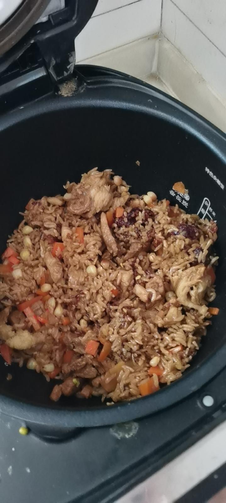 超简单的真香排骨焖饭！馋哭隔壁家小孩儿😋