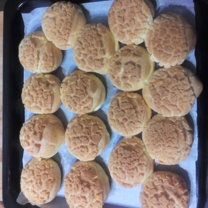 酥皮奶油泡芙--#皮黑森林#