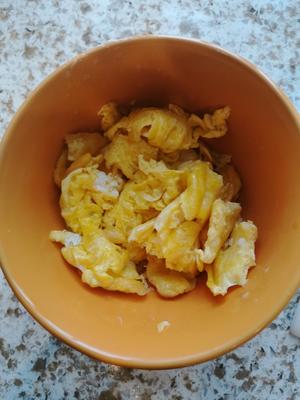 洋葱鸡蛋炒肥牛的做法 步骤3