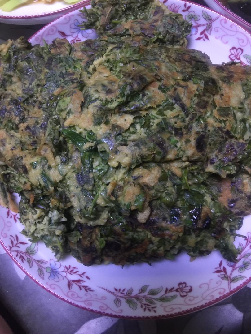 桃子宝嫲做的花椒芽炒鸡蛋