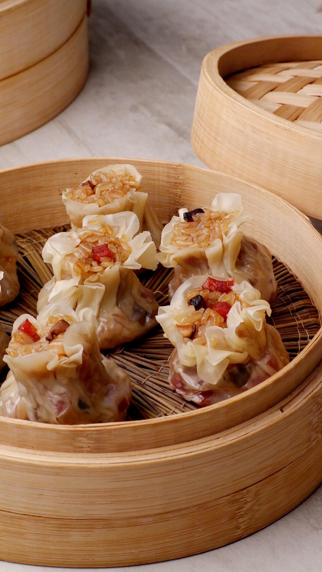 咸蛋黄糯米烧卖的做法