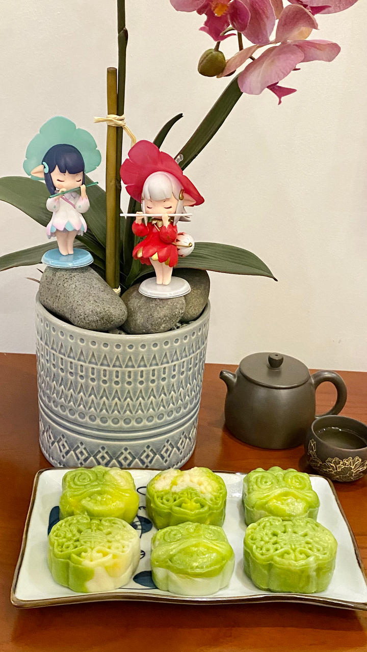 翡翠斑斓奶黄月饼