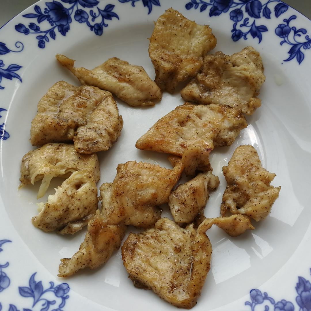 健身厨男版：香煎滑嫩鸡胸肉，全网最流行的鸡胸吃法！