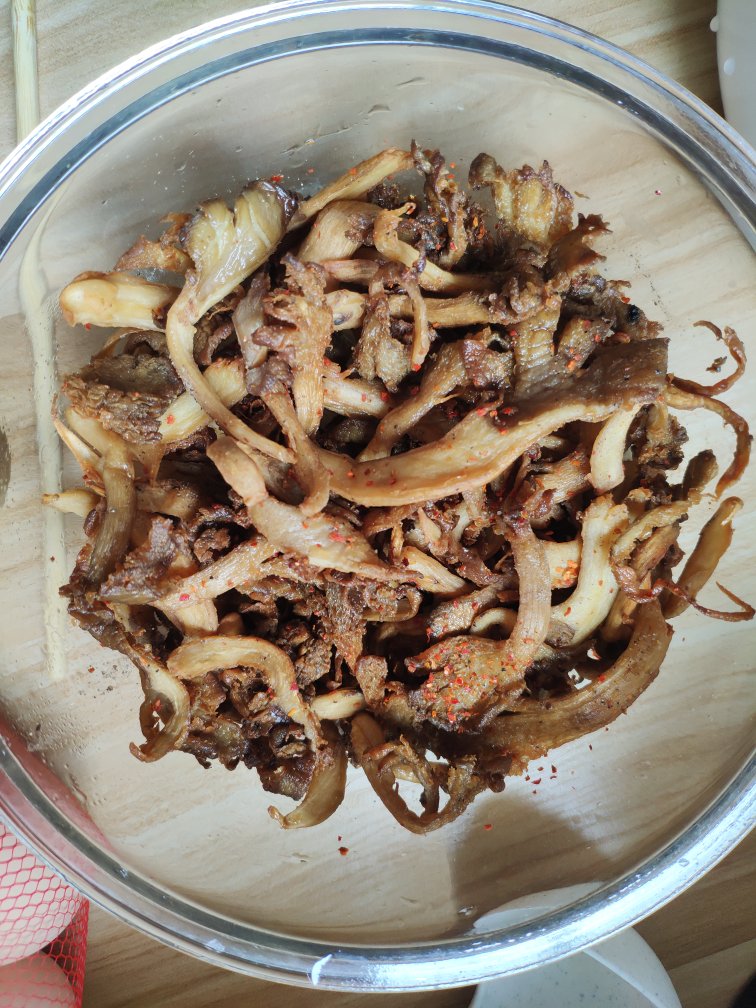 干炸蘑菇最家常做法 外酥里嫩鲜香可口 撒上椒盐竟然能吃出肉味