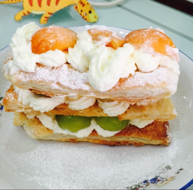 猫猫o做的草莓拿破仑飞饼版