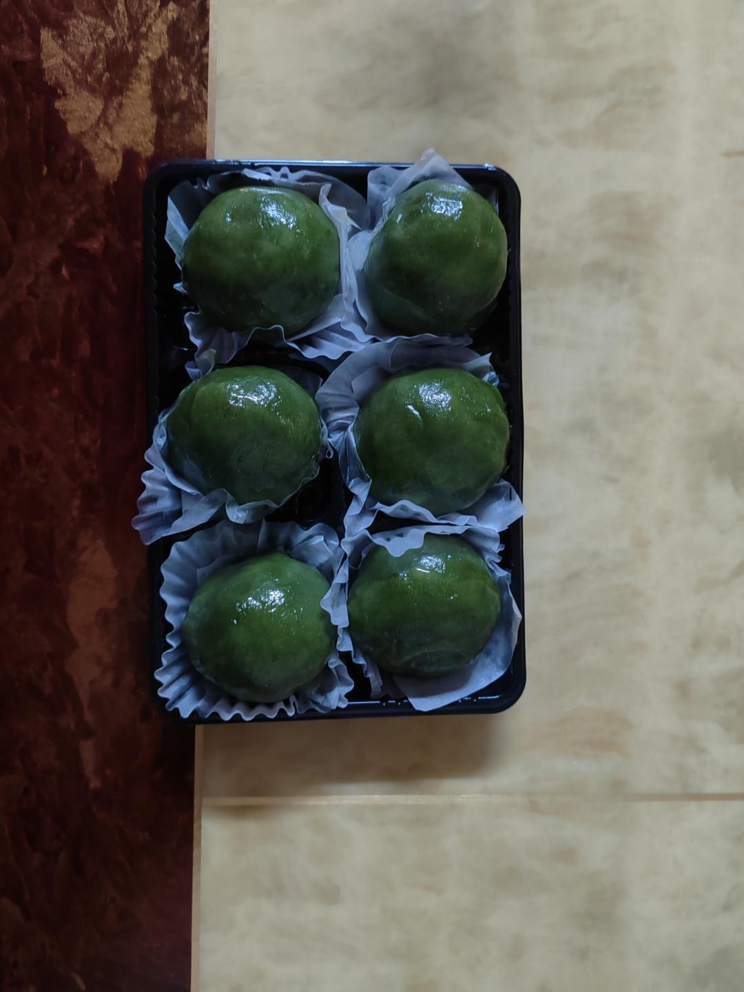 清明必吃的艾草青团