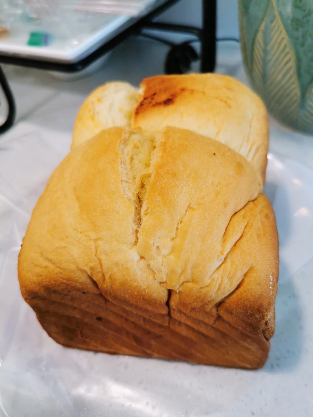 杏仁奶酥面包