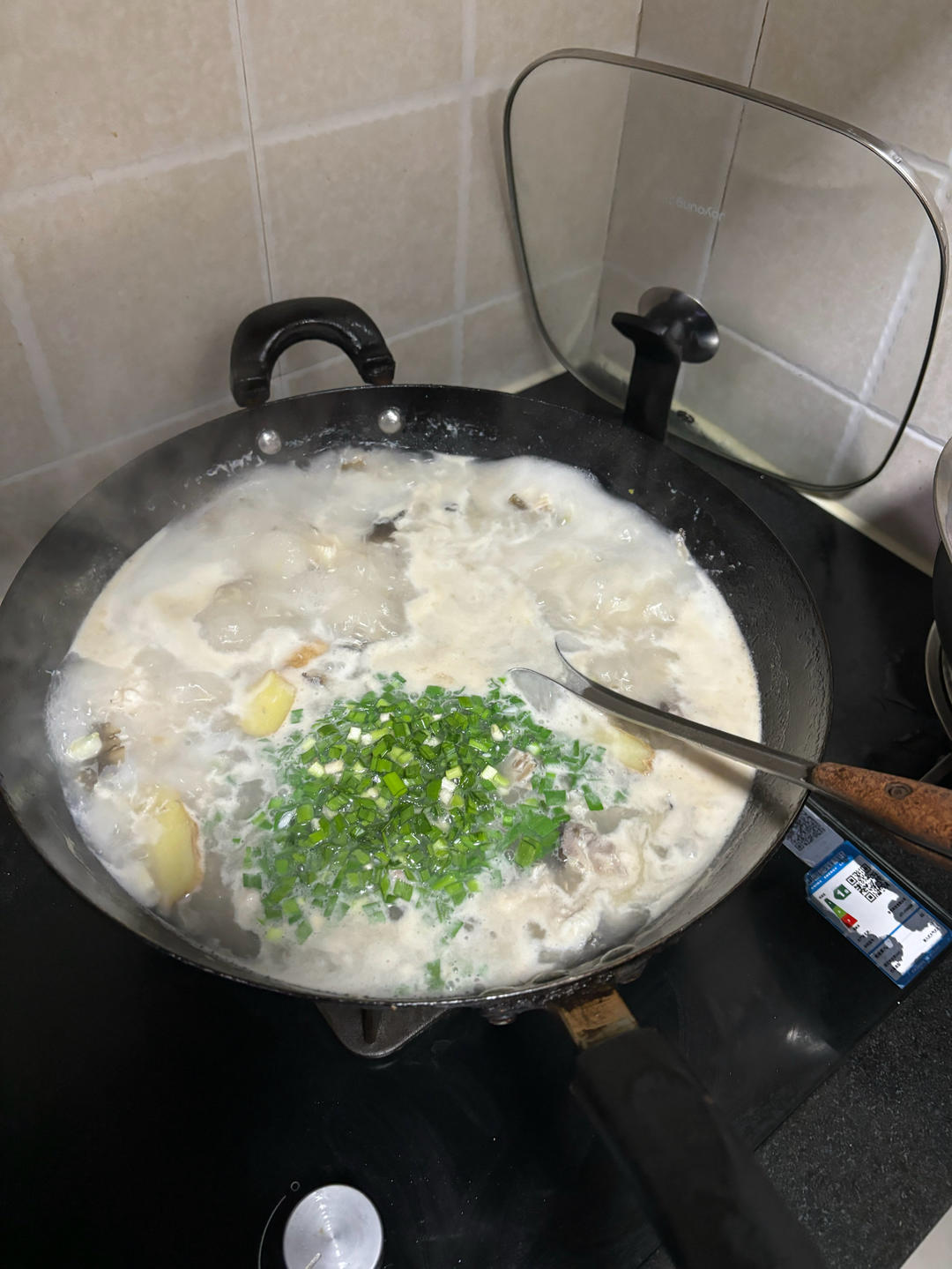 老黄县老板鱼汤