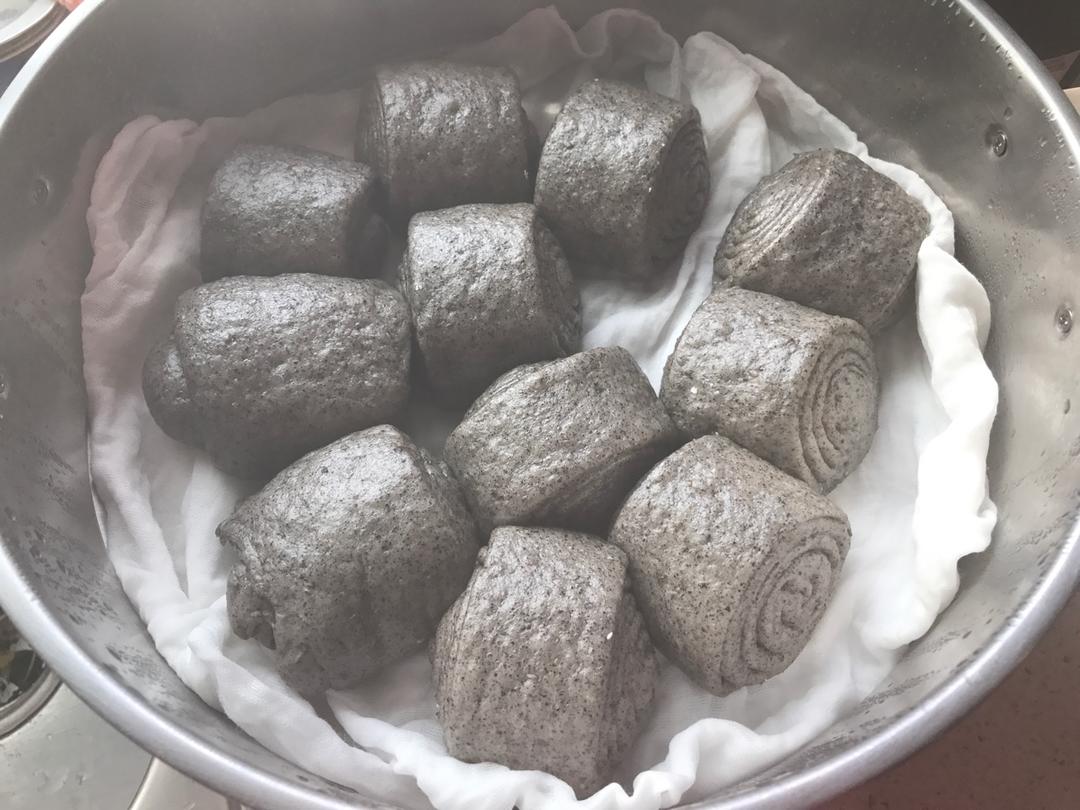 奶香黑芝麻刀切馒头