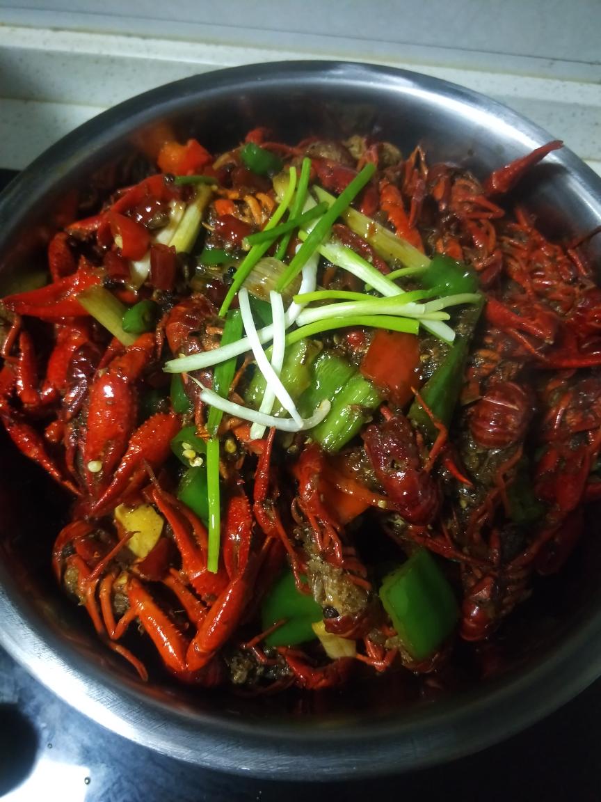 宵夜必吃～川味麻辣小龙虾