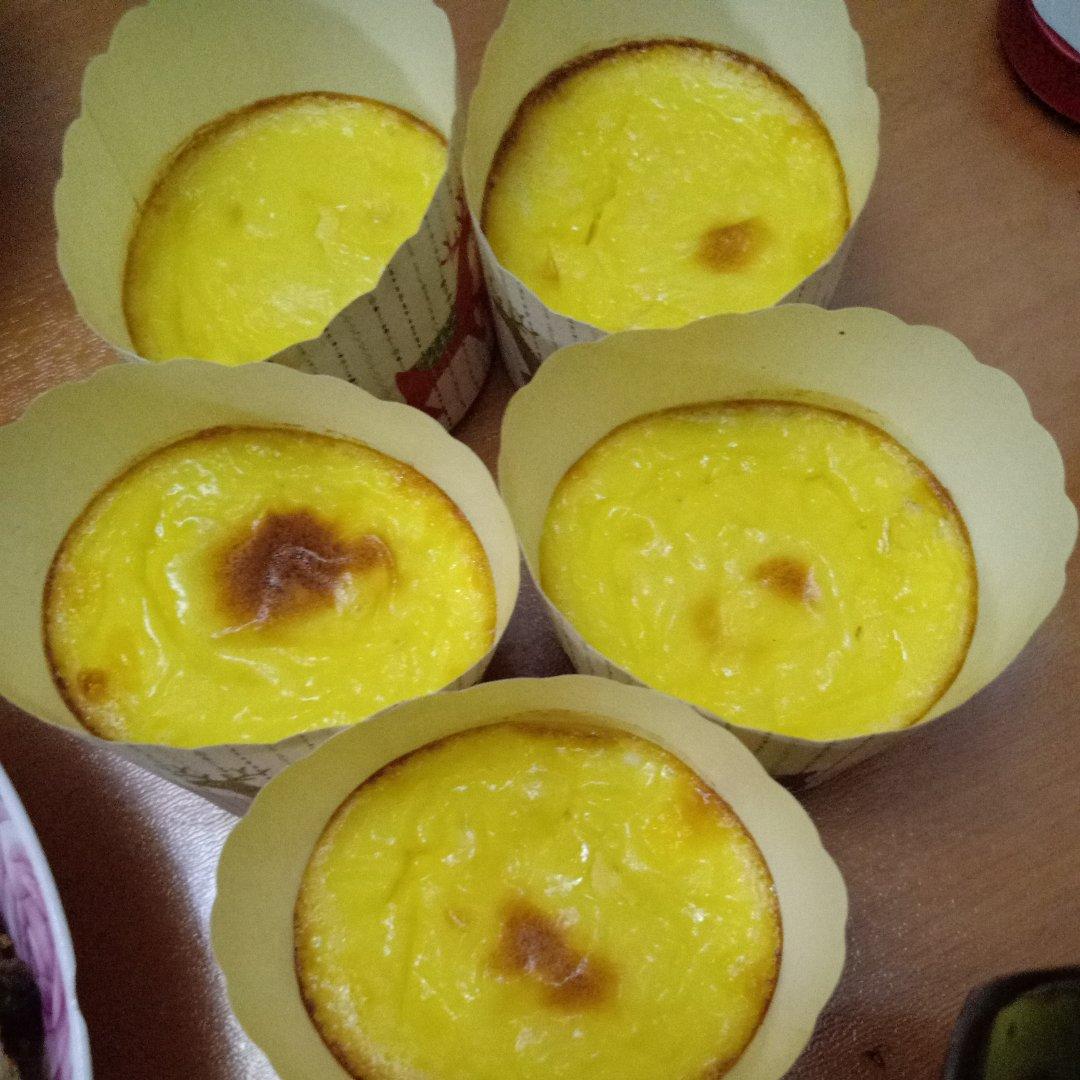 简单快手牛奶蛋黄布丁