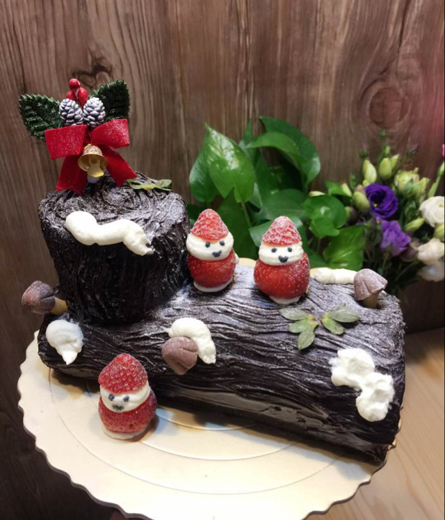 圣诞树干蛋糕（Christmas Log）
