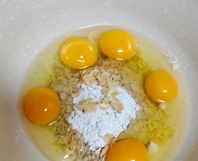 红薯粉煎鸡蛋的做法