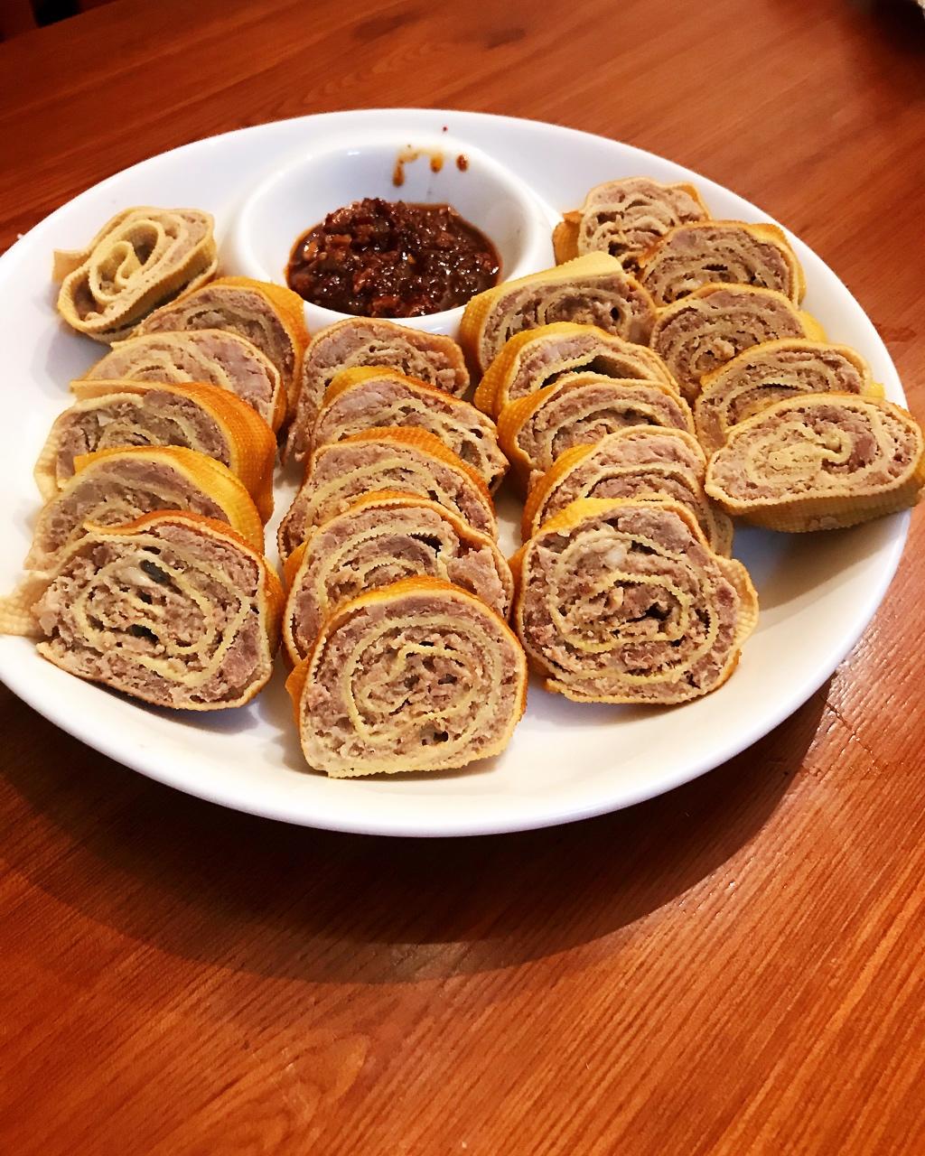 手机用户5108_h8f4做的千张豆腐皮猪肉卷