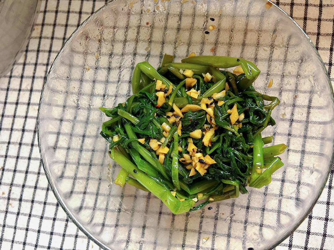 凉拌空心菜