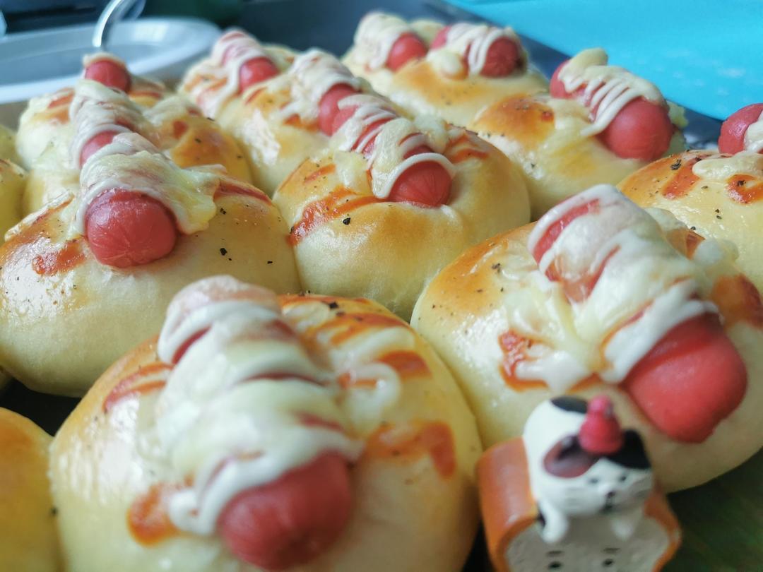 一个面团撑起一家店的台式面包—香肠面包