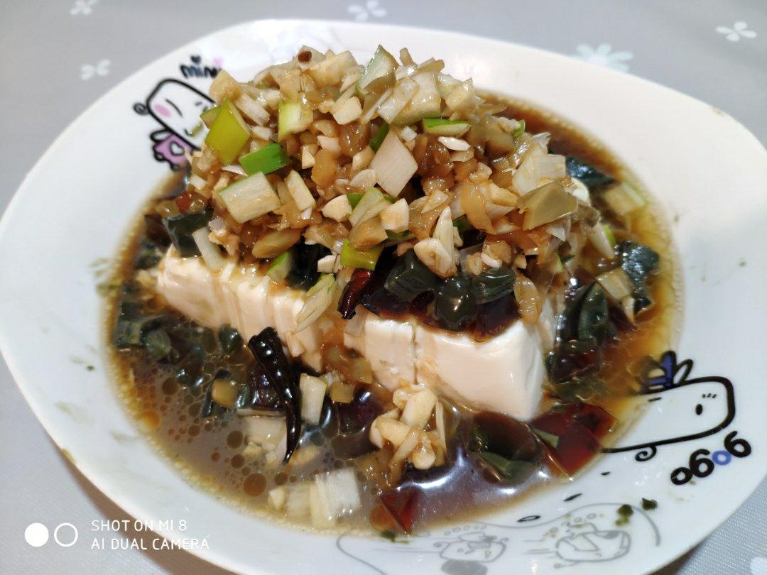 皮蛋拌豆腐